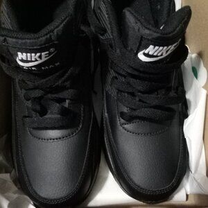 Nike Black 7Y VL Sneakers NIB